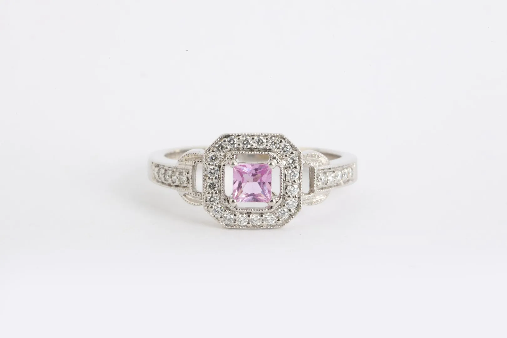 14k White Gold 0.30tcw Diamond 0.36tcw Pink Sapphire Ring Size 6 (3.31g.)