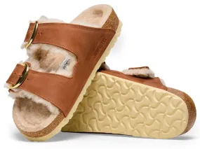 Birkenstock: Arizona Shearling Big Buckle in Cognac