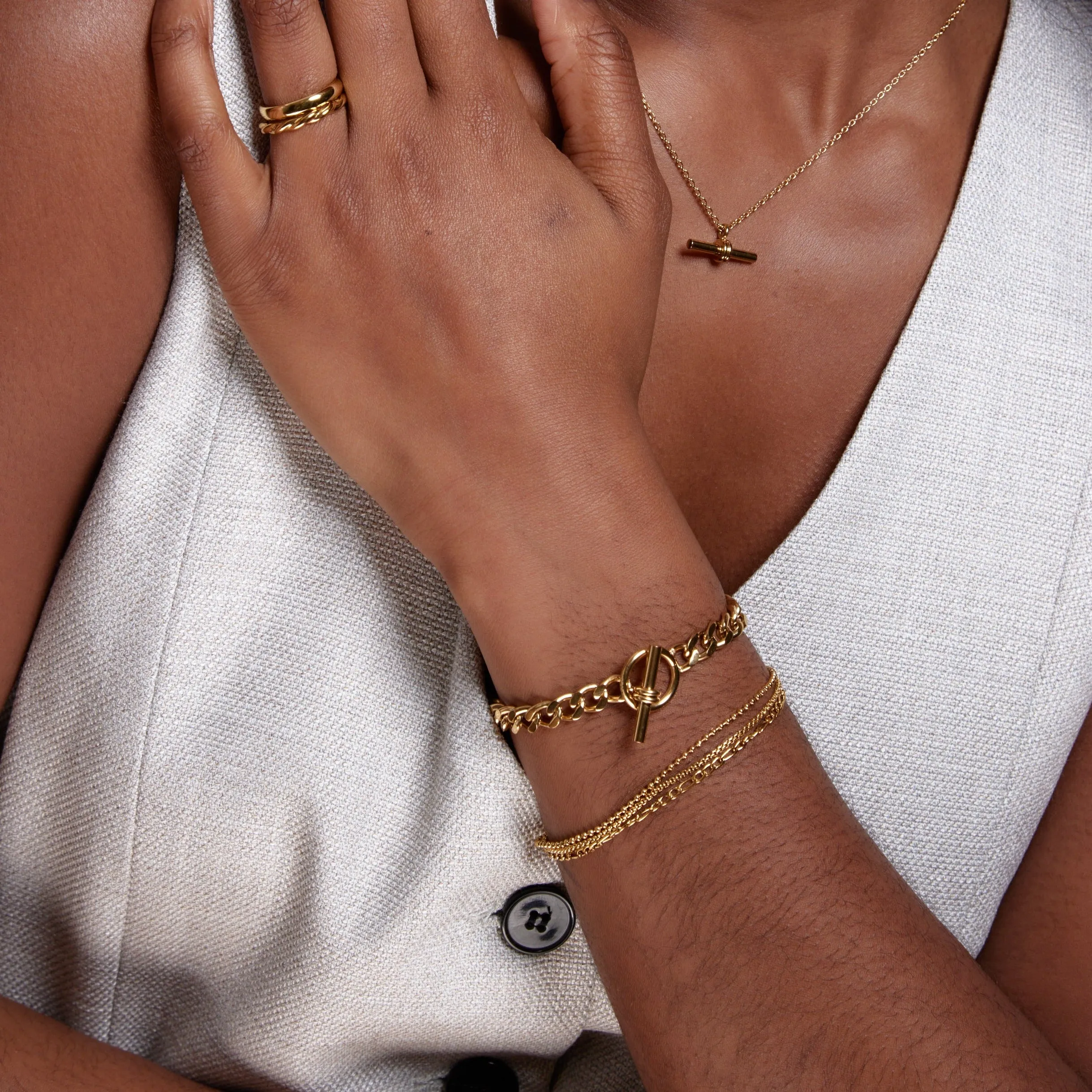 LUXE Flat Curb T-Bar Bracelet - Gold