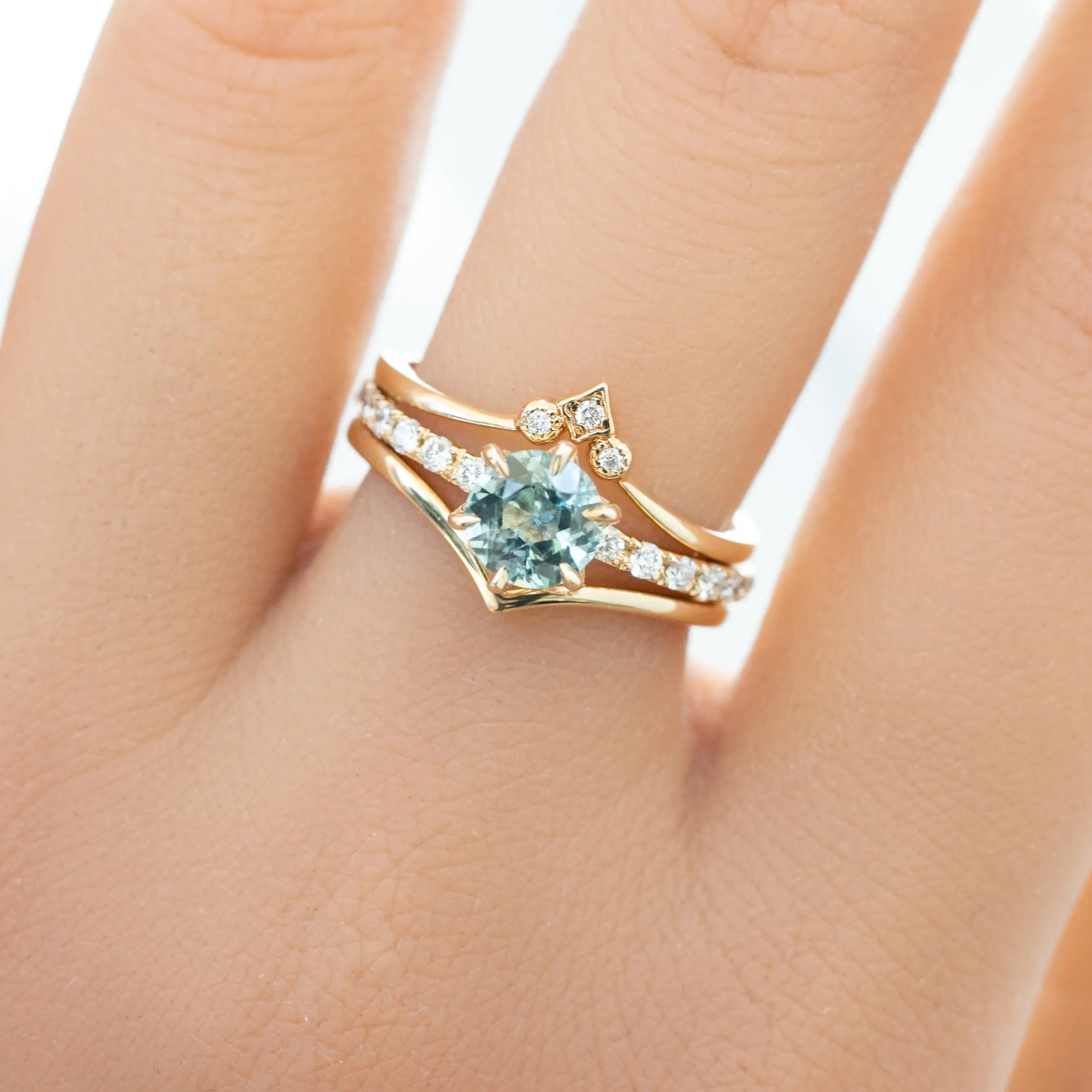 Maria Luxe Ring 0.91ct Parti Blue Green Montana Sapphire, 14k Yellow Gold (One of a kind)