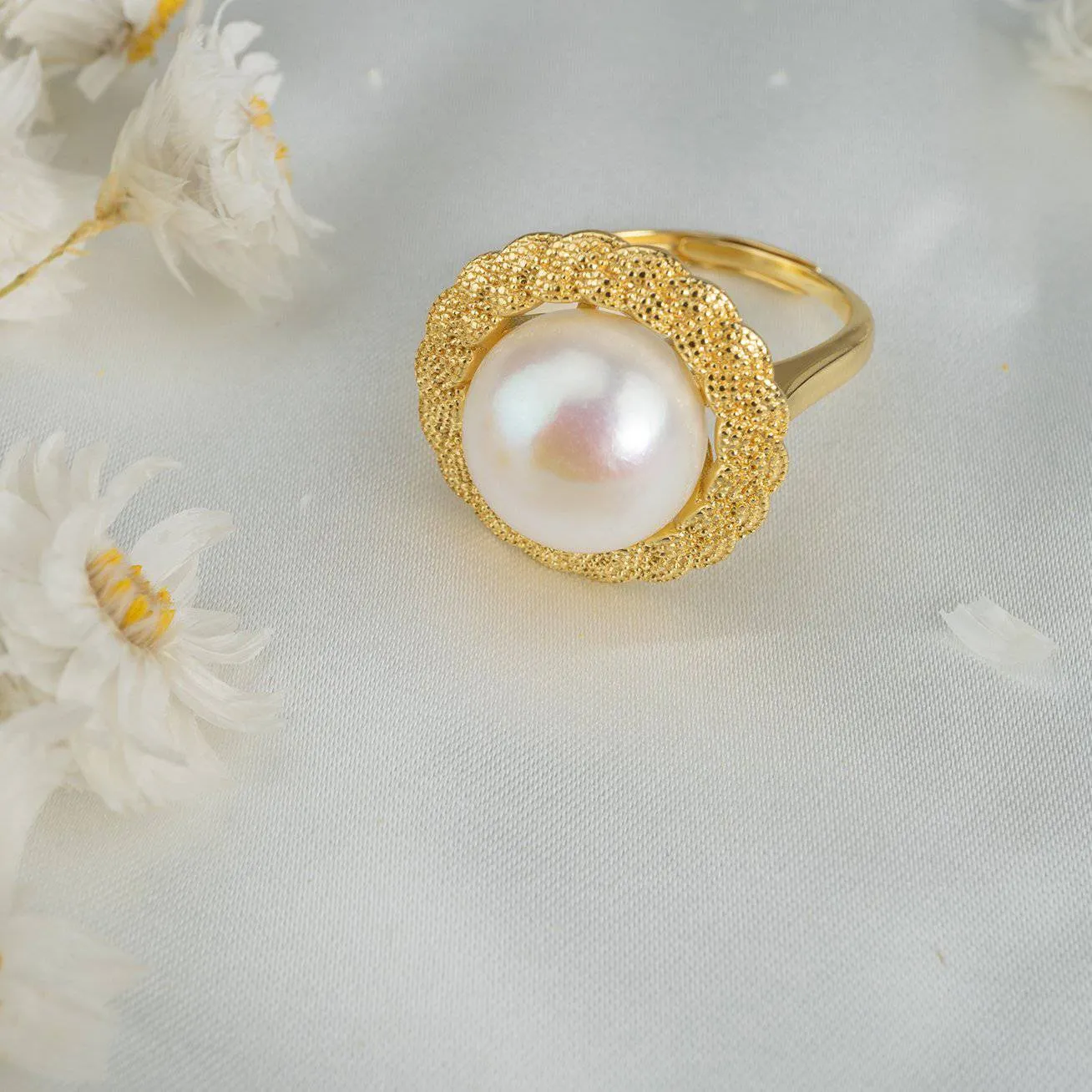 New Yorker Freshwater Pearl Ring WR00054