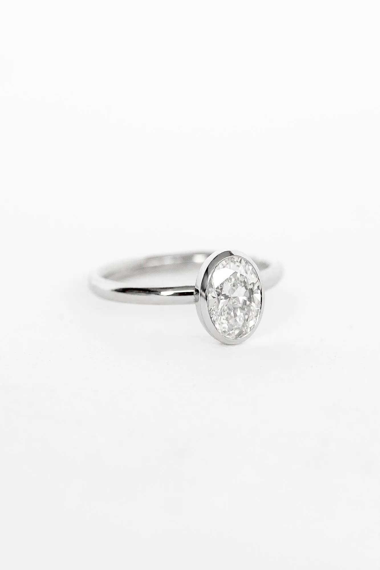 Oval Aura Ring with 1.28ct Lab Diamond