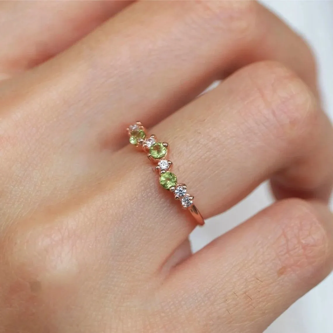 PERIDOT DIAMOND RING TOLA