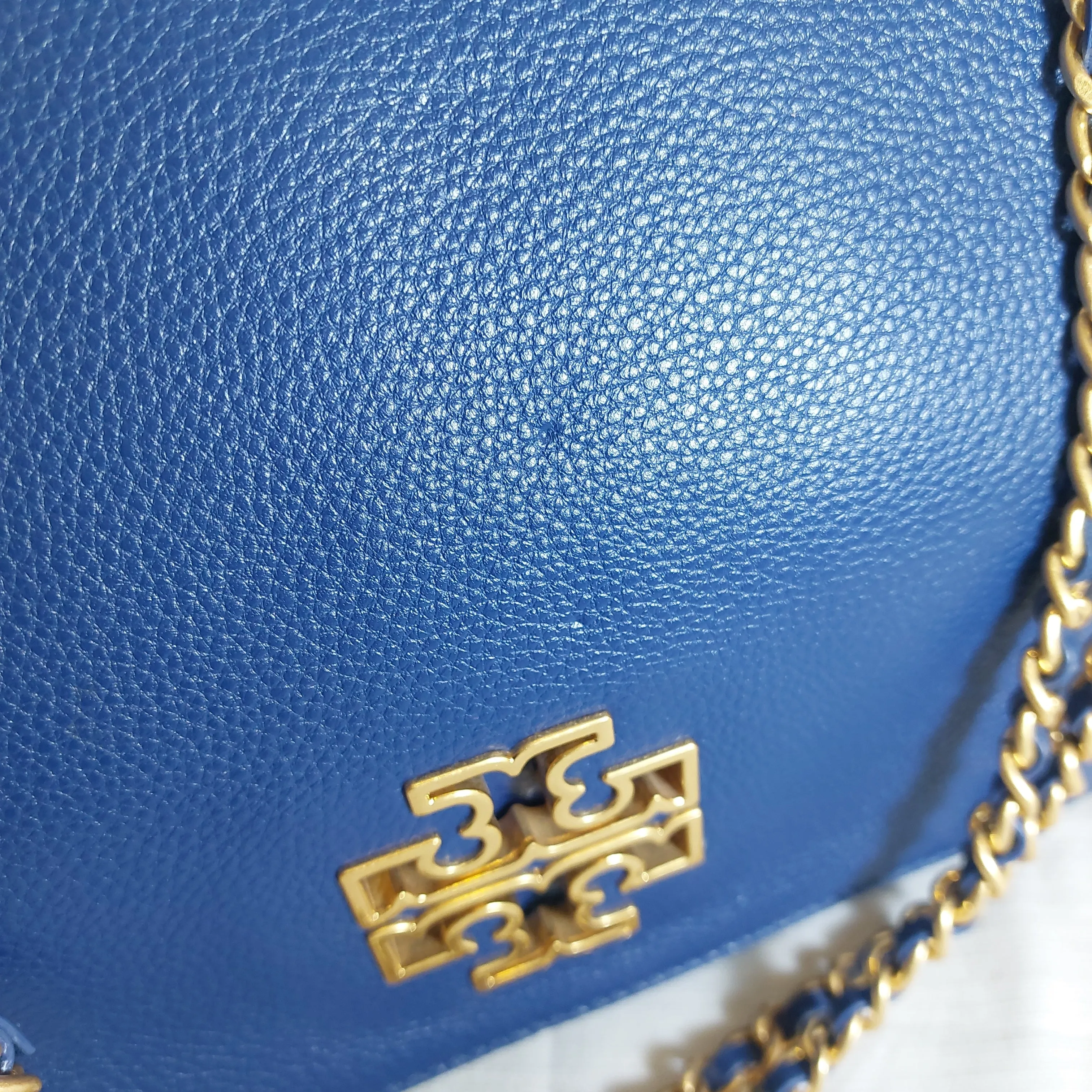 Tory Burch Britten Blue Pebbled Leather Shoulder Bag | Pre Loved |