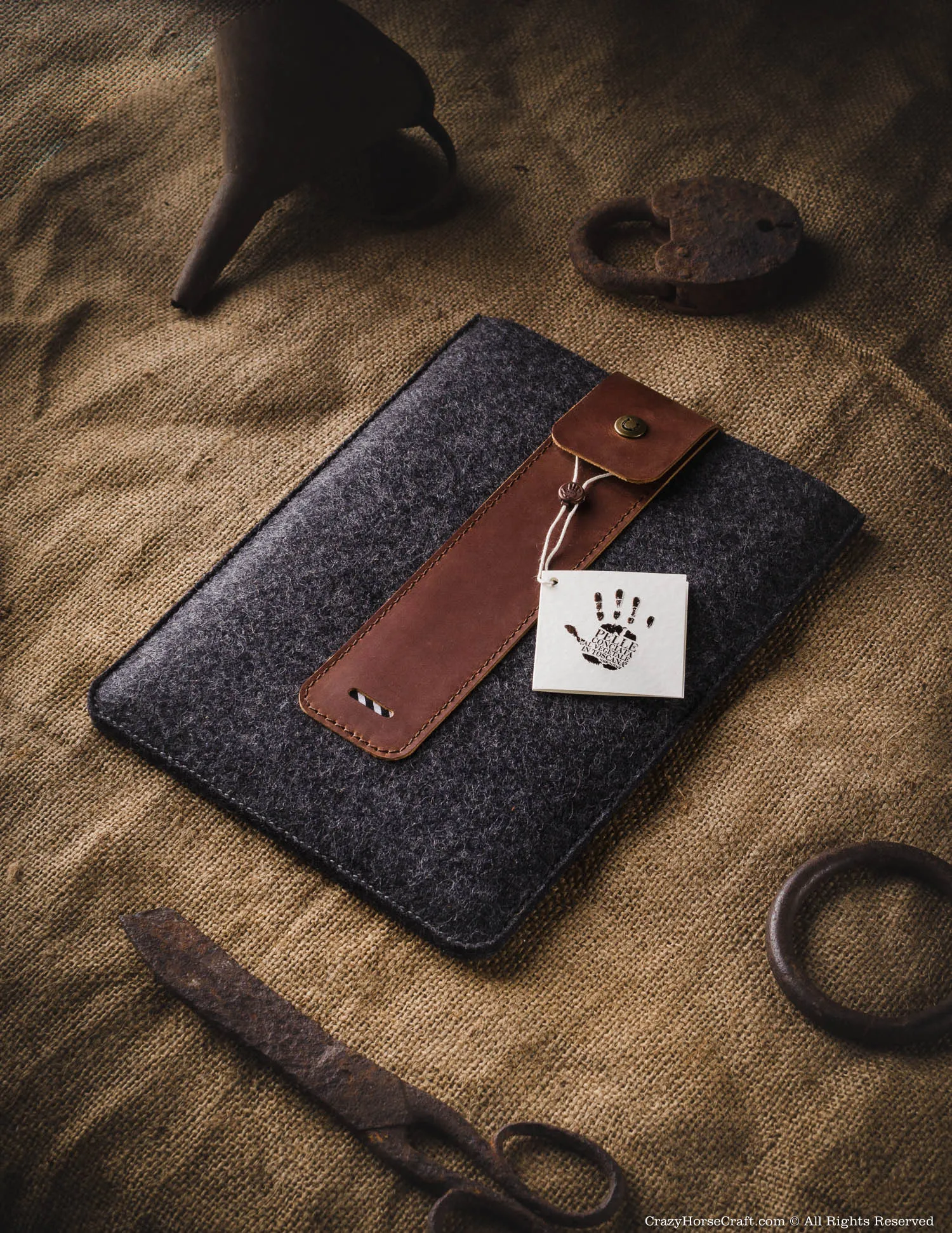 Wool Felt iPad Sleeve | Classic Brown