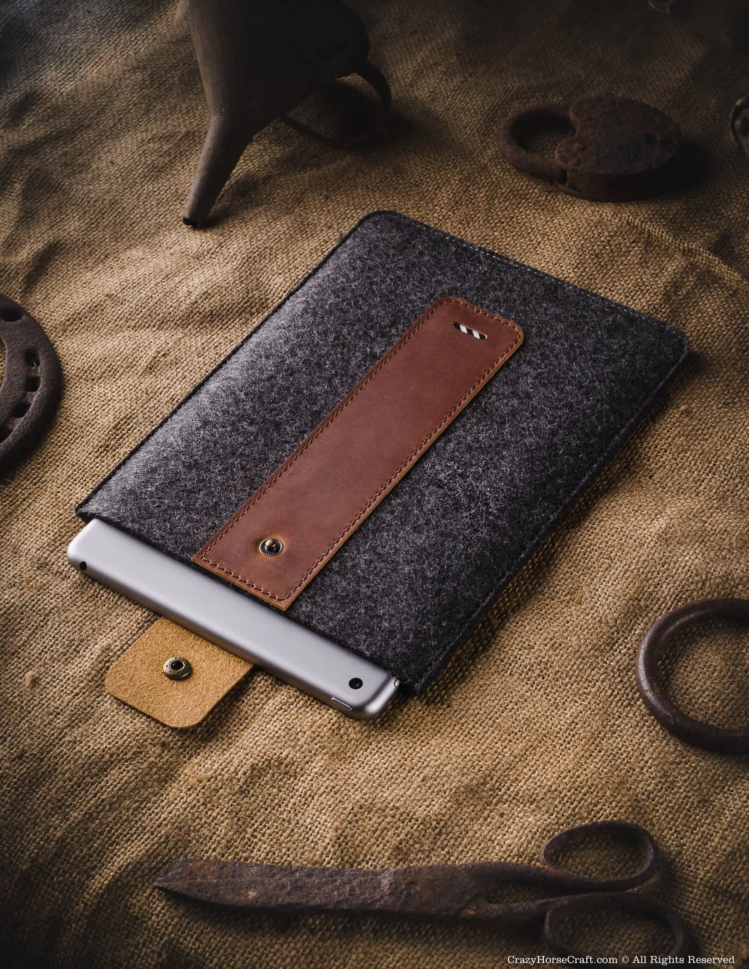 Wool Felt iPad Sleeve | Classic Brown